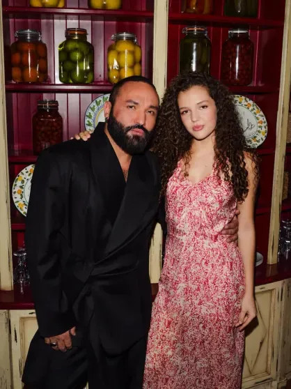 Светлана Бондарчук, Ксения Бородина с мужем и Вика Газинская отметили день рождения Сердара Камбарова Сердара, рождения, Сердар, Камбаров, Власова, КамбароваДень, Бородина, Бондарчук, Камбарова, певица, Александра, КамбаровСердар, Елена, мужем, Ксения, после, Газинская, пришли, отметил, поздравить