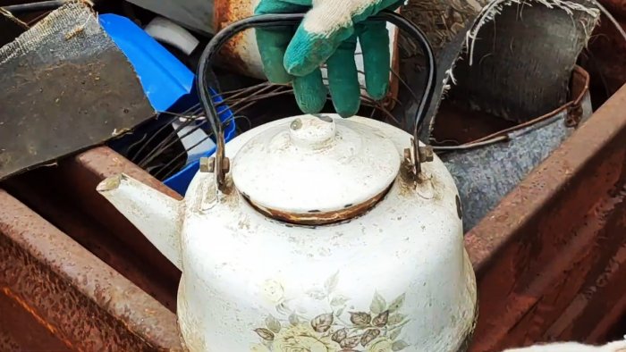 Отличная идея: как сделать из старого чайника переносную печь