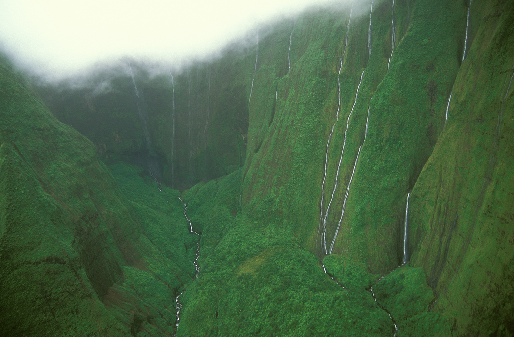 Водопад Хонокохау: когда боги плачут… авиатур,виза,водопады,Гаваи,Гавайские острова,гид,заграница,мир,отдых,отпуск,поездка,путешествие,самостоятельные путешествия,страны,тур,туризм,турист,Хонокохау,экология,экскурсионный тур