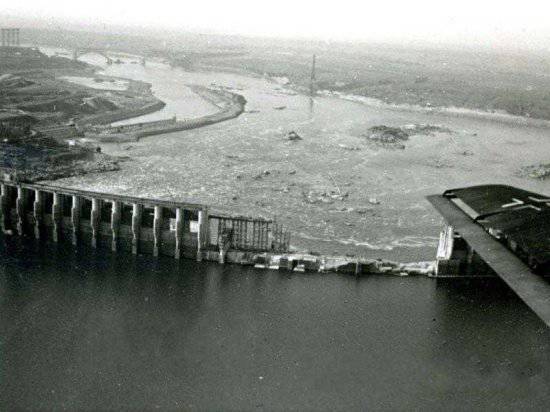 Цунами на Днепре