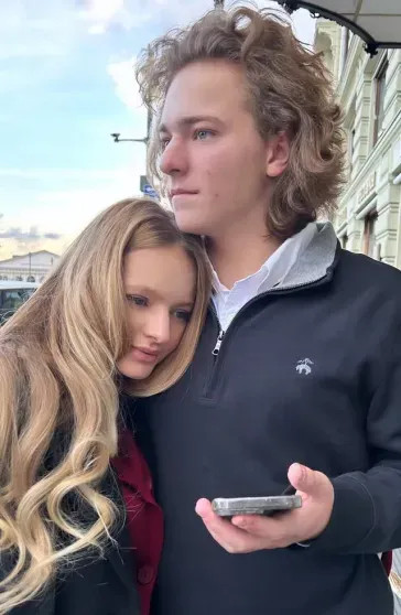 Елизавета Пескова отметила Пасху с братом и матерью в Москве Солоцинская, Пескова, Дмитрия, президента, Екатерина, дочерью, пресссекретаря, свадьбы, сыном, Елизаветой, вскоре, Елизавета, брака, Песков, которая, МикойЕкатерина, Елизавете, несколько, столицу, Игоря