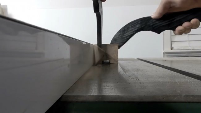 Обработка угловых соединений, приспособление для циркулярной пилы 