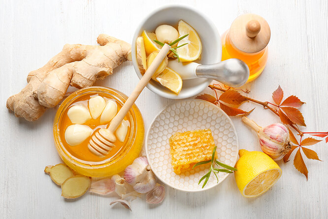 Чеснок, мед, витамин D — что из&nbsp;этого укрепляет иммунитет, а что нет?