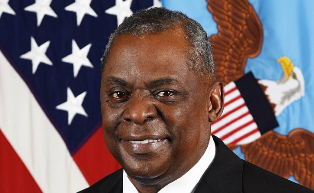 Военный эксперт Рожин: «Визит главы минобороны США может спровоцировать «майдан» в Грузии»