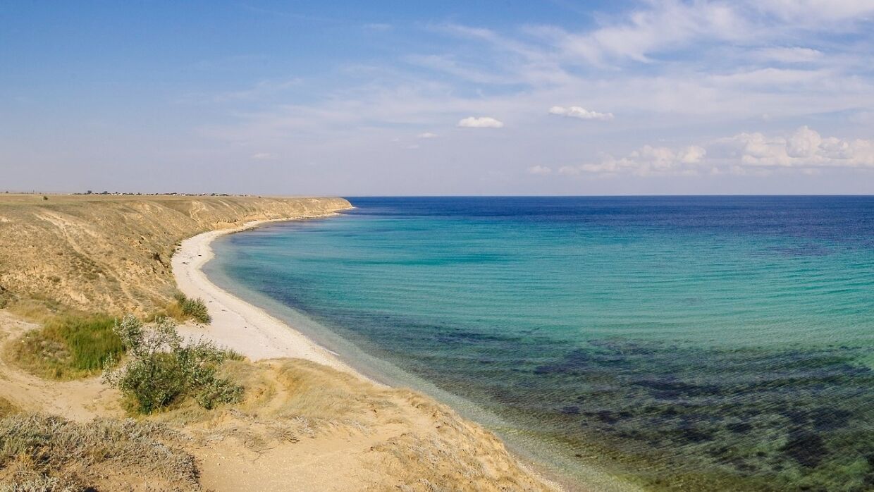 Дикие пляжи Крыма привлекают поклонников уединенного отдыха
