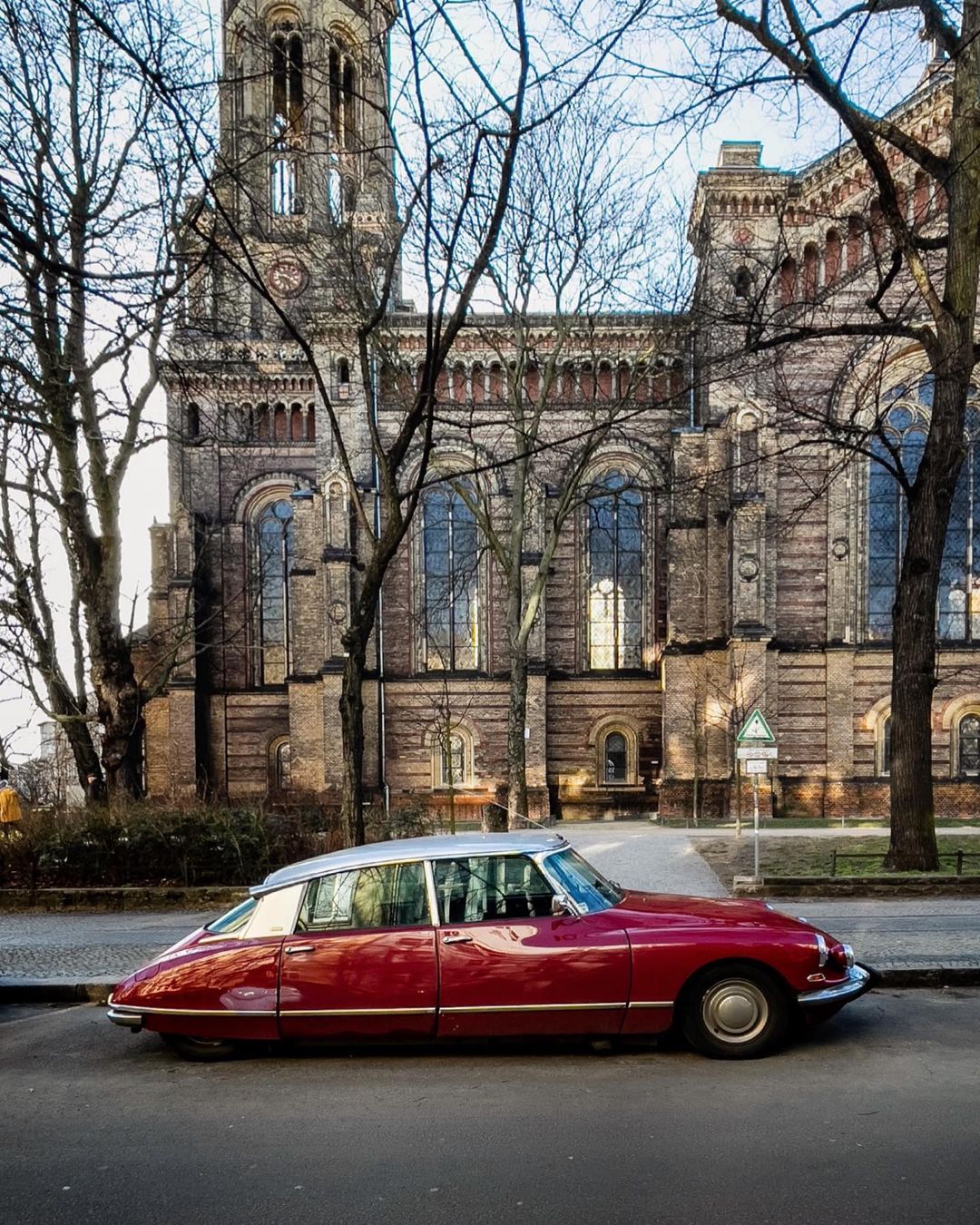 Немецкие улочки на атмосферных снимках Грегора Клара Грегор, фотографии, Читать, городов, немецких, других, Шарлоттенбурга, Берлина, улицах, автомобили, фасады, волшебные, снимает, уличной, Gregor, основном, фокусируется, Германия, Берлине, проживающий