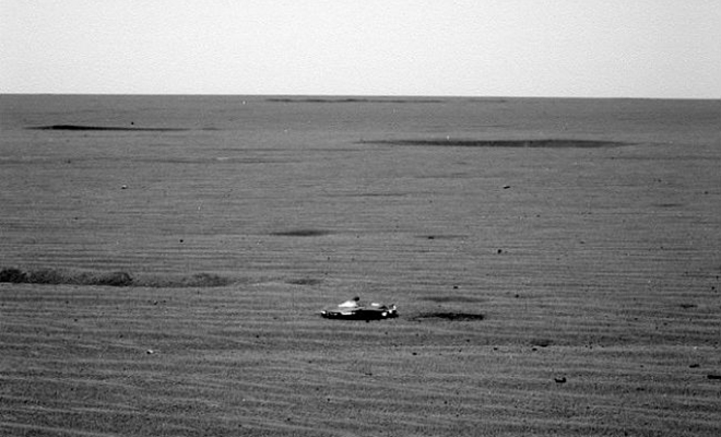 Камера марсианского ровера сняла пролетающий рядом объект Культура