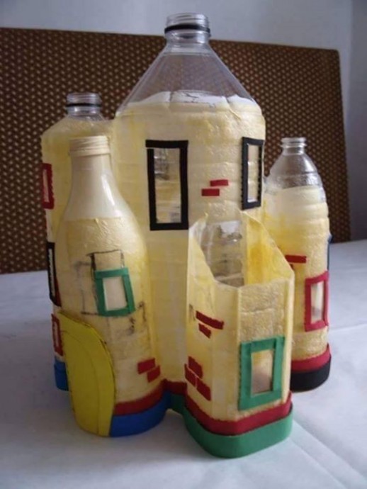 Замок из пластиковых бутылок, бумаги, картона и краски мастер-класс,поделки