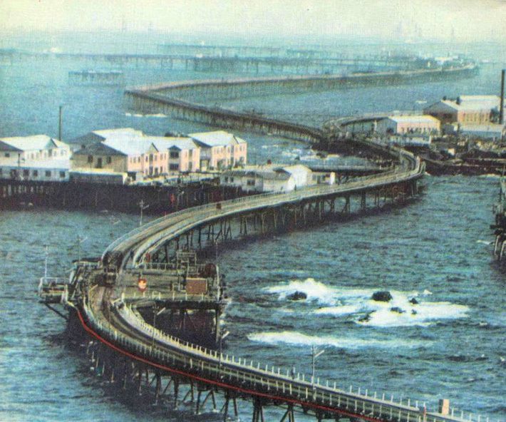 посёлок, Нефтяные Камни, история, интересное