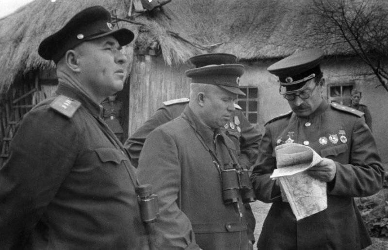 Сталин прощал ему мат. Кто он: генерал-бунтарь и солдат русского народа? Сталин прощал ему мат. Кто он: генерал-бунтарь и солдат русского народа? история