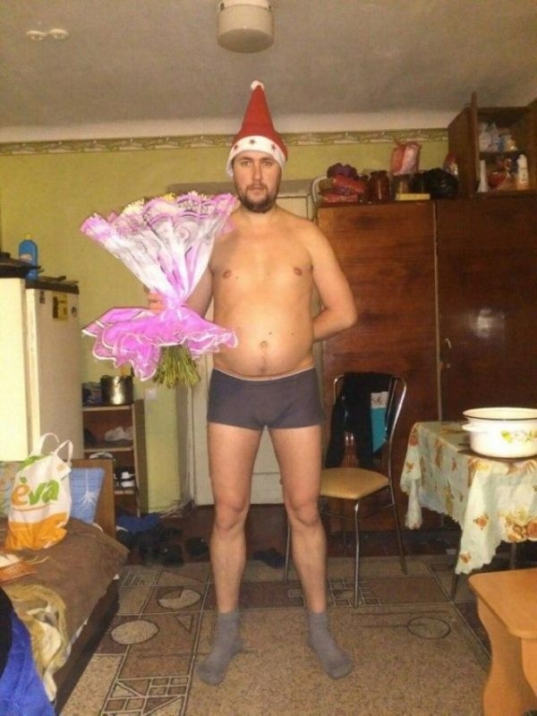 Что только не сделаешь ради любимой на 14 февраля красивые фотографии,подловили,прикольные картинки,угарные фотки,фото приколы,шикарные фотографии,юмор