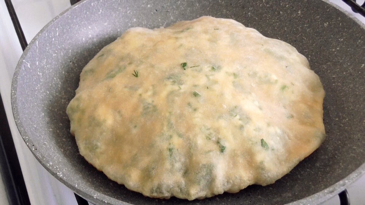 Простые лепешки с зеленью на сковороде рецепт с фото пошагово