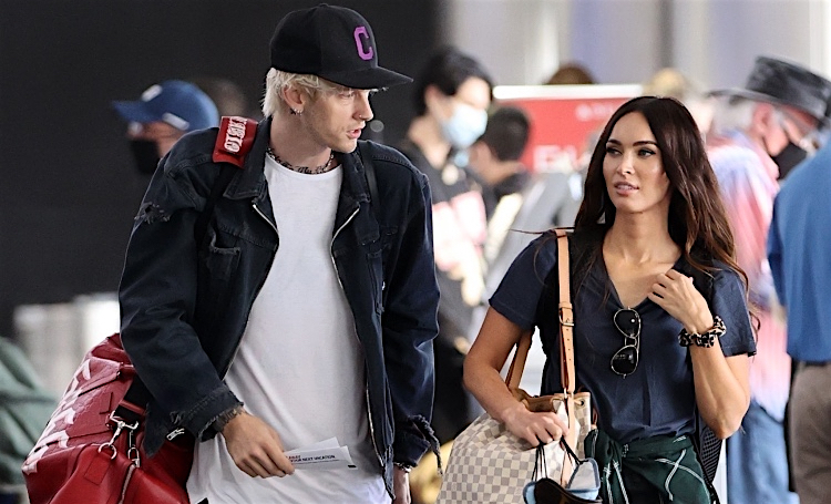 Меган Фокс и ее бойфренд Machine Gun Kelly опубликовали первое совместное фото