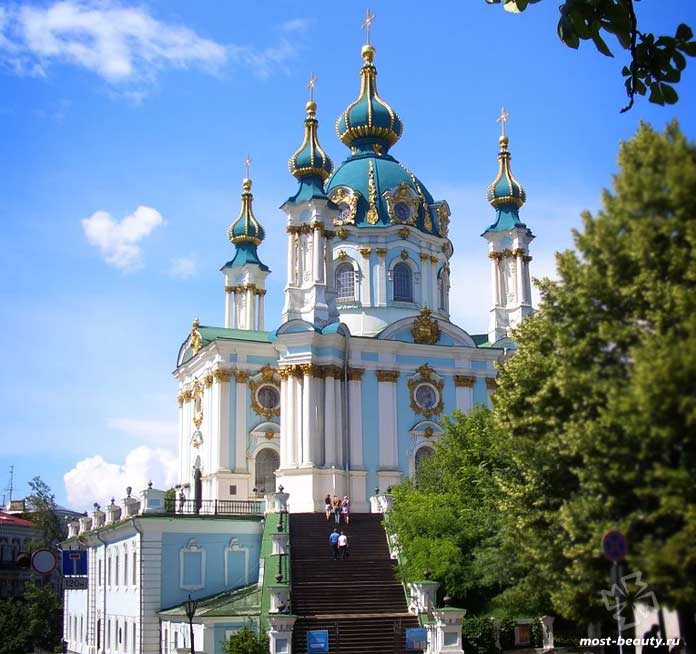 Очень красивые места Киева: Андреевская церковь. CC0