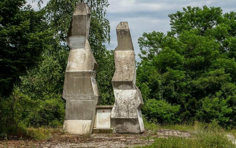 Что это такое: 30 невероятных монументов бывшей Югославии архитектура,интересное,исторические факты,монументы,памятники,югославия