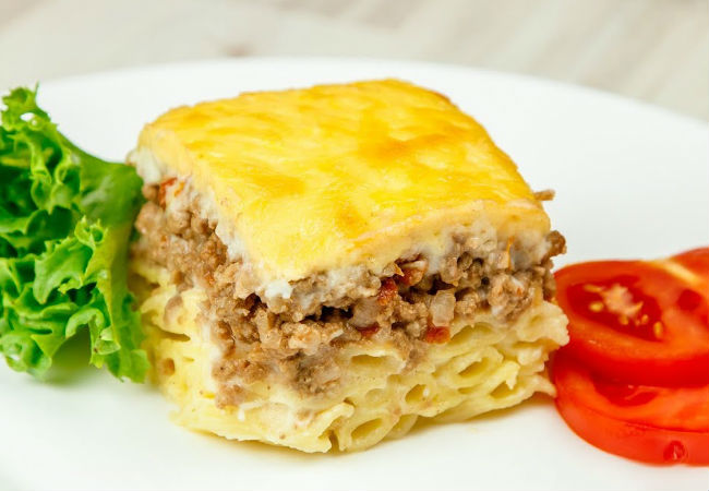 Мясная запеканка с соусом Бешамель: удивительно вкусно