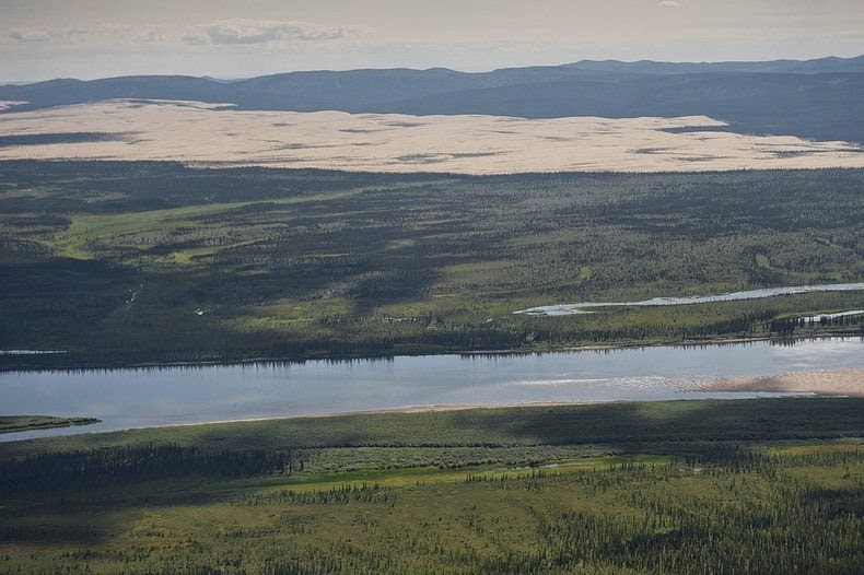 Великие песчаные дюны Кобук в Национальном парке Kobuk Valley на Аляске авиатур