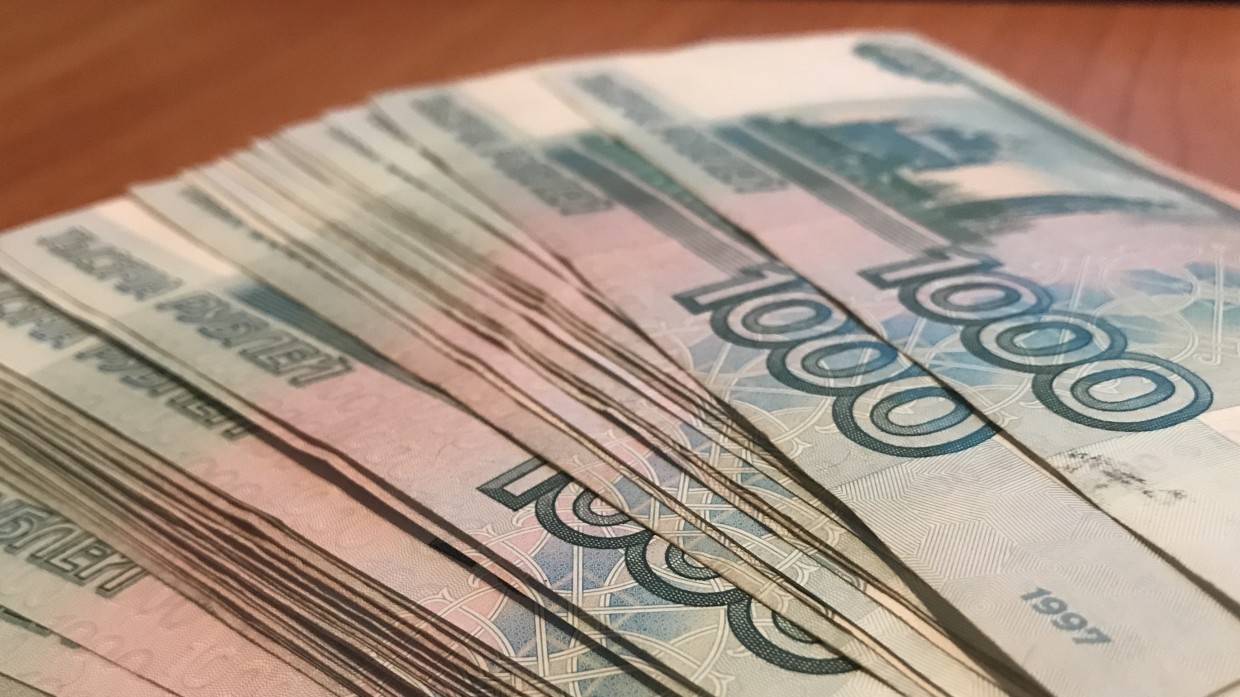 Телефонные мошенники выманили у пожилого жителя Саратова 17,4 млн рублей