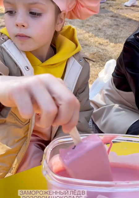 Веселые конкурсы и батут с единорогами: как Елена Перминова отметила день рождения дочери Звездные дети