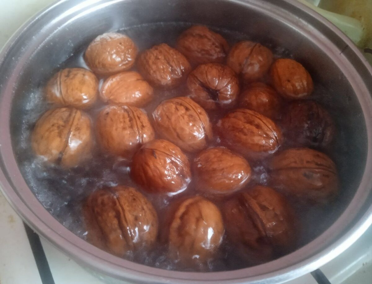 Грецкие орехи в скорлупе в духовке