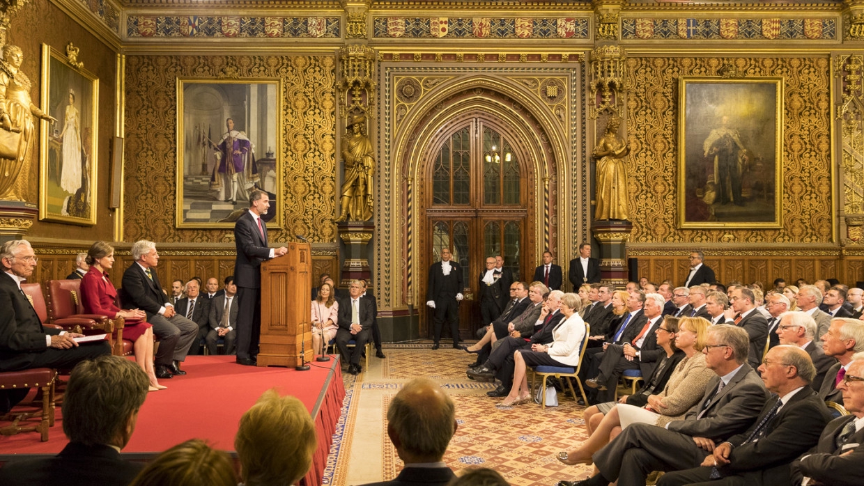 Парламент общество. Партия консерваторов в Великобритании. Парламент Англии 11832. Великобритания Родина парламента. Глава парламента Великобритании.