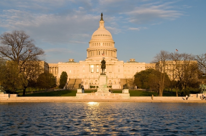 Законопроект, затрудняющий отмену антироссийских санкций, внесли в Конгресс США