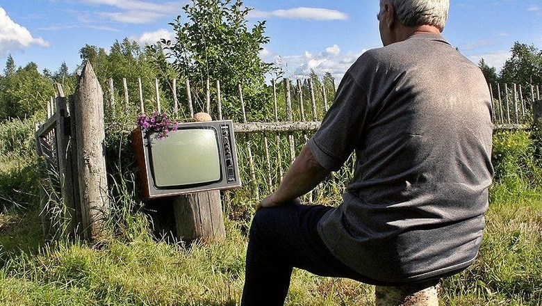 Жертвы телепропаганды: в России ненавидят Америку, но любят доллар