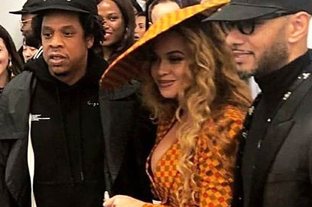 Главный экспонат: Бейонсе в ярком образе на открытии выставки в Беверли-Хиллз Главный экспонат: Бейонсе в ярком образе на открытии выставки в Беверли-Хиллз Звездный стиль