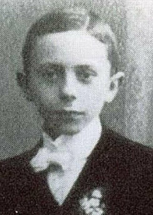 Детские годы нацистских преступников Детские годы нацистских преступников