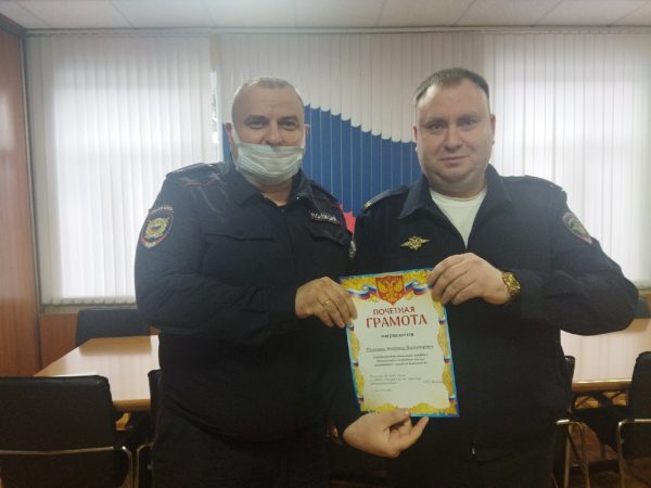 Начальник полиции Новоуральска поздравил сотрудников с праздником