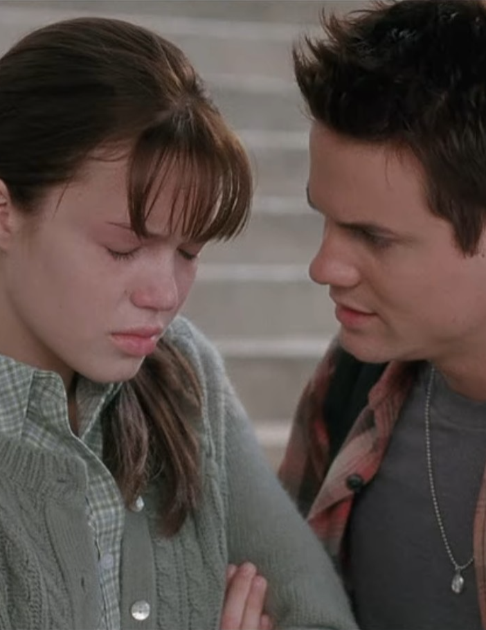 Jamie Sullivan (Mandy Moore) and Landon Carter (Shane West) from A Walk to Remember.