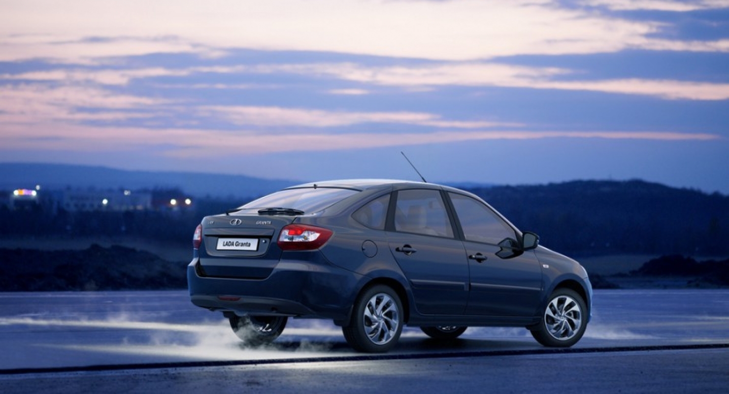 Lada Granta начнут красить в новый цвет Автомобили