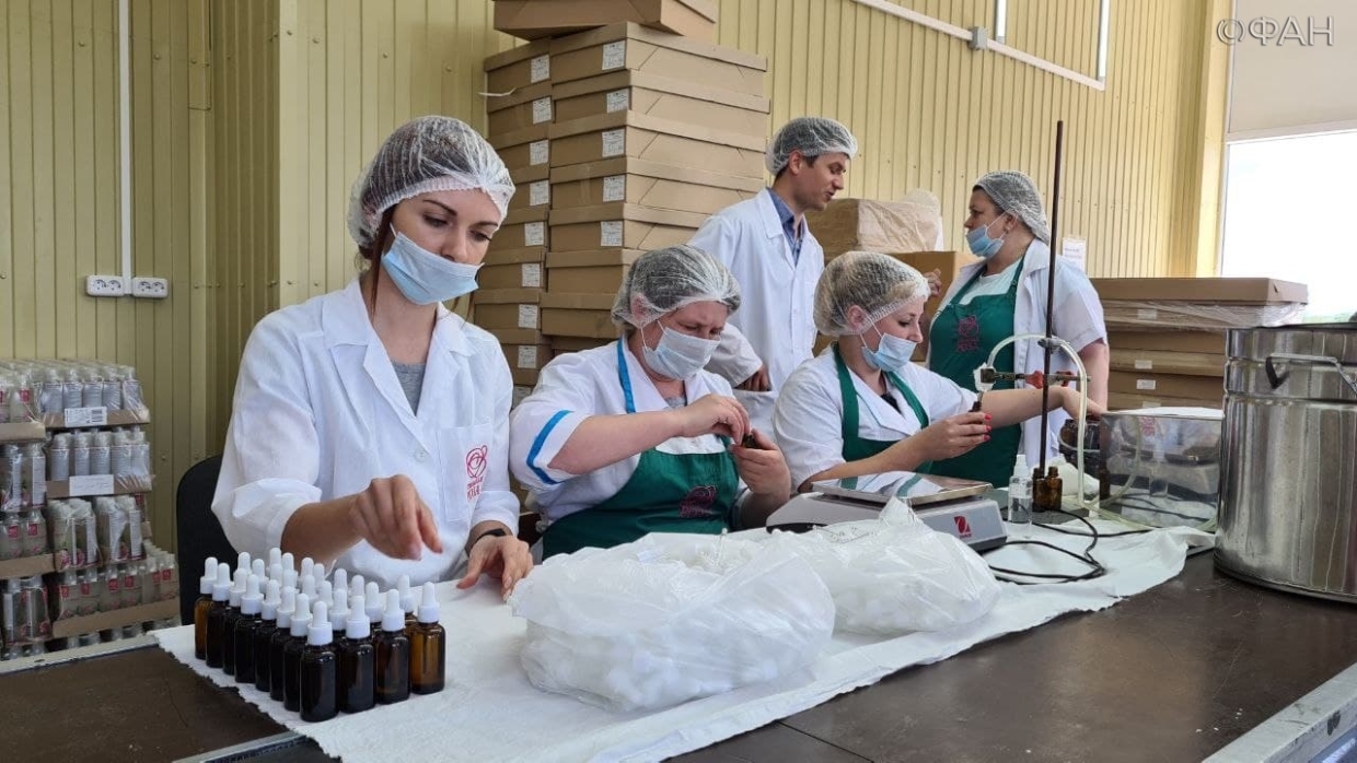 Лепесток за лепестком: ФАН побывал на производстве косметики из роз в Крыму
