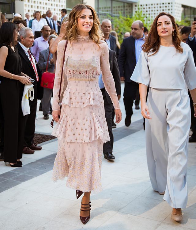 По праву - 10 самых красивых королевских особ от Дании и Монако до Непала По праву - 10 самых красивых королевских особ от Дании и Монако до Непала Женщины