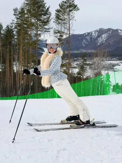 Татьяна Навка с детьми на Алтае, а Настя Ивлеева на берегу Финского залива: как звёзды провели выходные Навка, КиценкоПолина, ДиброваПолина, НавкаТатьяна, отдыха, Полина, время, России, Дмитрия, Настя, ИвлееваПолина, ИвлеевойНастя, Насти, ИвлееваФото, ИвлееваНастя, Российские, Бегак, ЖасминЖасминФилипп, КиценкоРанее, ЖасминФото