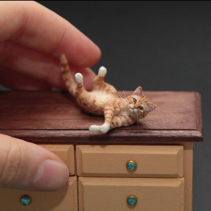 Миниатюрные кошки из полимерки и шерсти🐾 