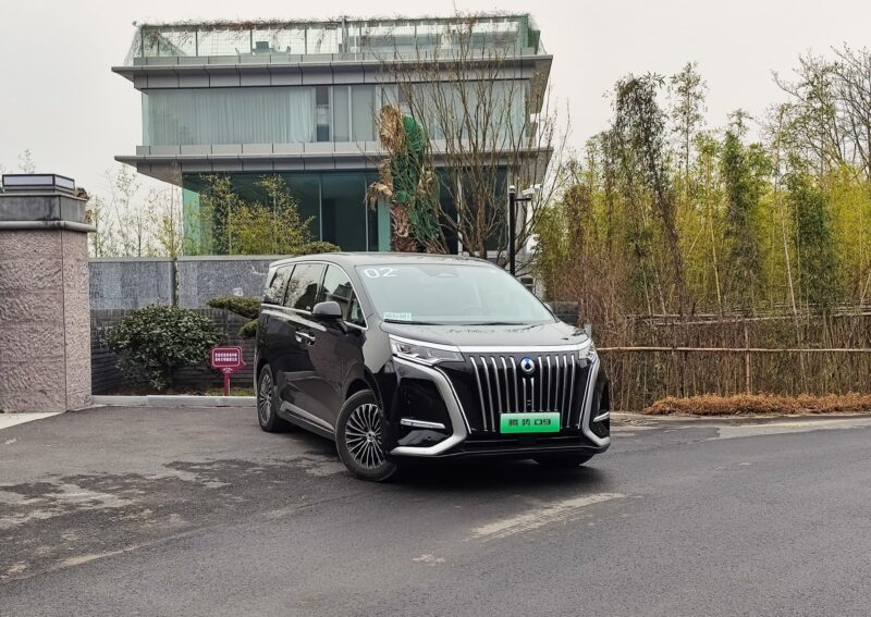 BYD's Denza Скоро выйдет электрический 7-местный внедорожник N8, D9 появится в Европе, сообщает GM