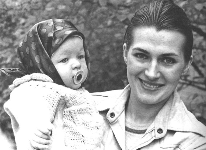 Советская актриса, воспитавшая звезду Голливуда: как мать Миллы Йовович реализовала в ней свои мечты и амбиции