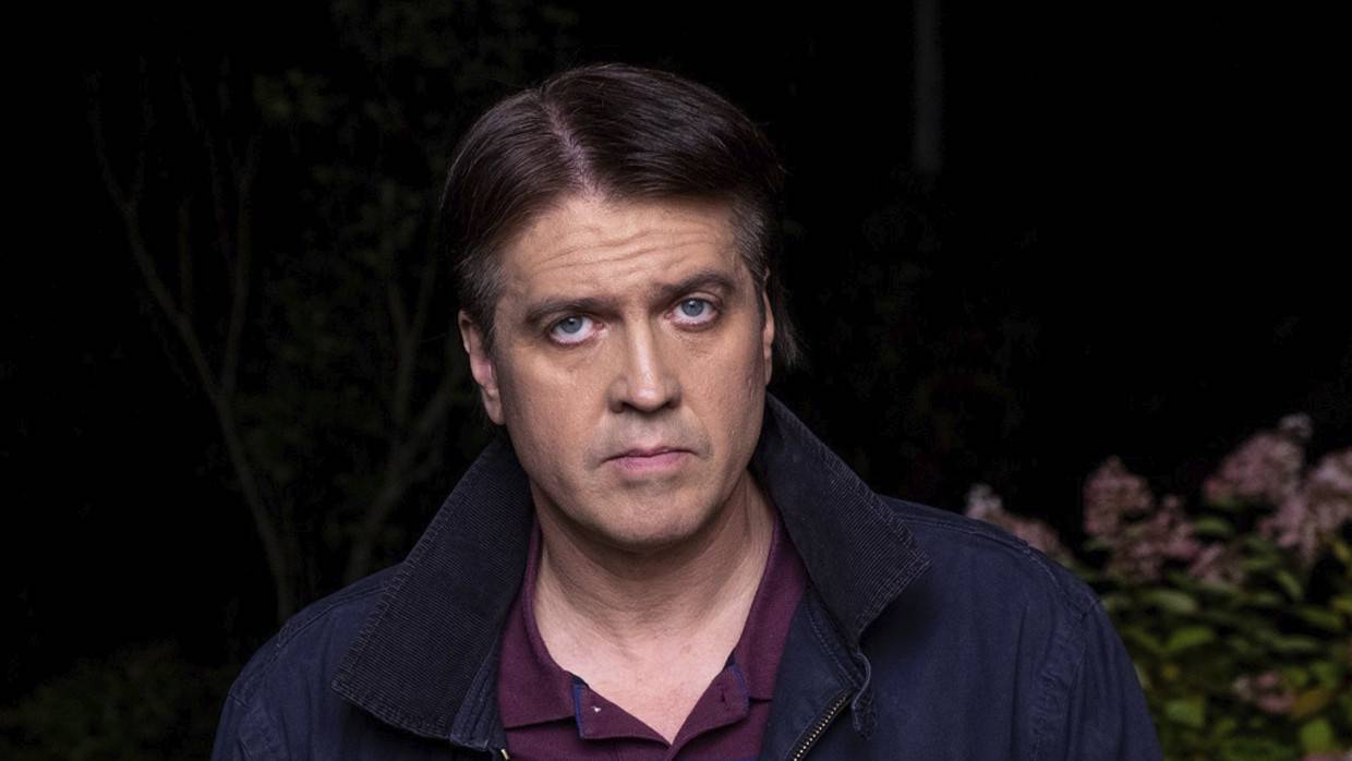 Актер Денис Матросов призвал поклонников помолиться за его умершую мать