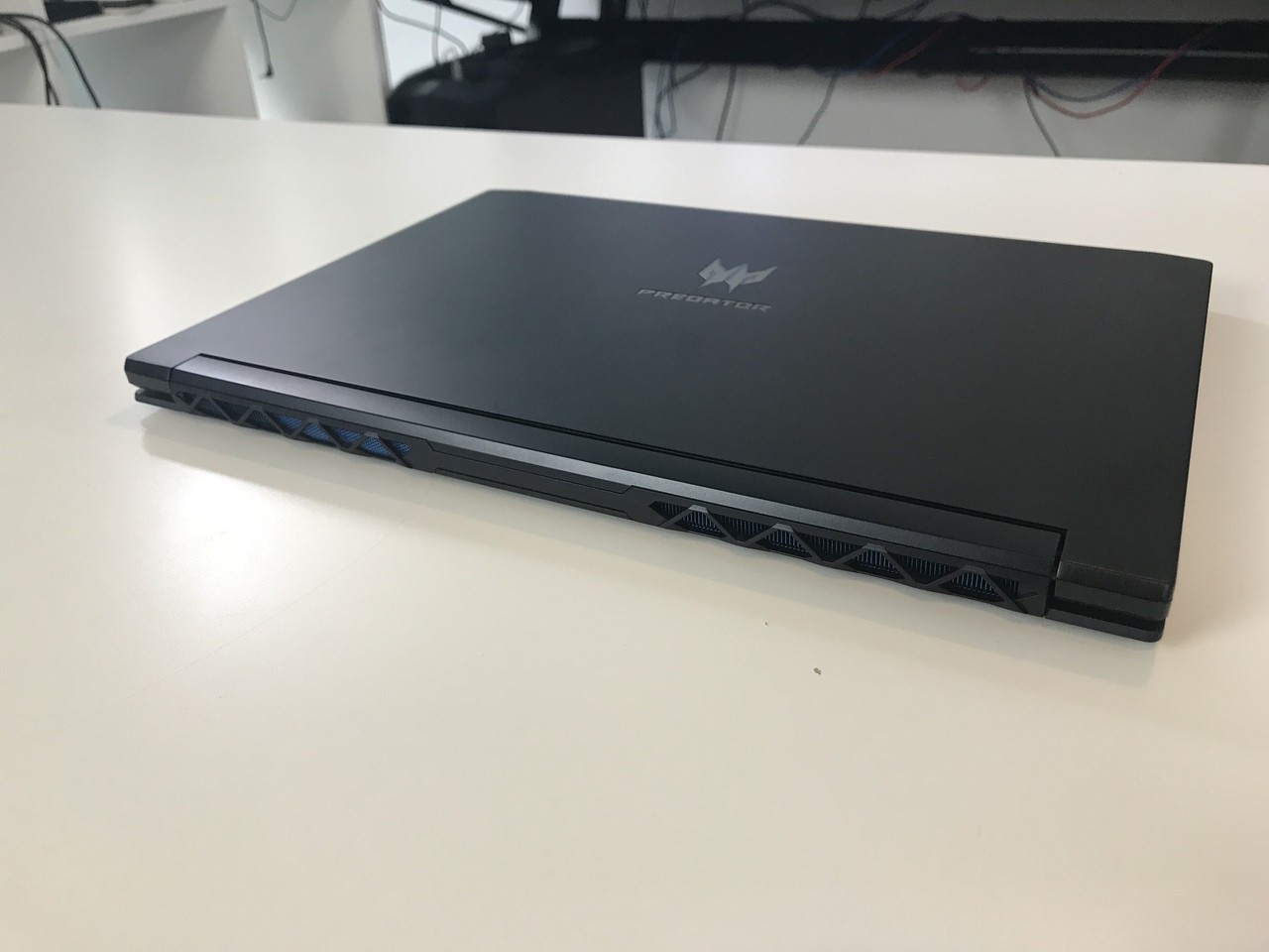 Acer Predator Triton 500 — холодная премиальная мощь ноутбуки