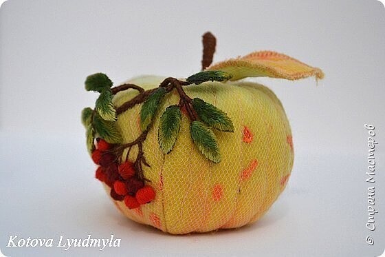 Завораживающие яблочки и груши от Людмилы Котовой! 