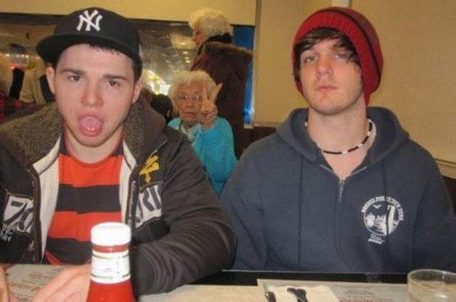 Смешные фотобомбы (17 фото)