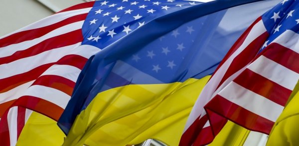 В Америку теперь - через Украину. Россиян пригласили в Киев получать американские визы