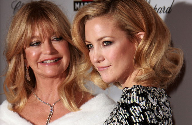 Дети и родители выглядят, как близнецы Дети и родители выглядят, как близнецы звезда