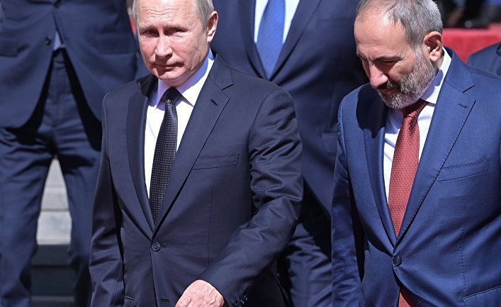 Читатели: Путин действует очень грамотно — армяне станут рабами России 