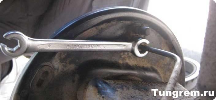 Замена заднего тормозного цилиндра на Lada Kalina‎