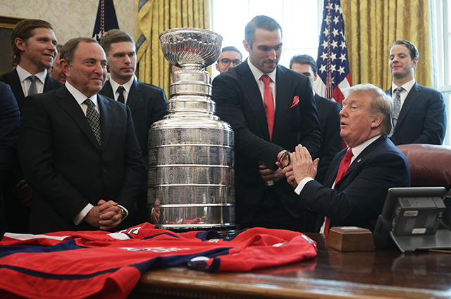 Александр Овечкин встретился в Белом доме с Дональдом Трампом новости