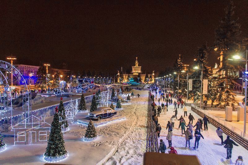 Сколько денег в залитой огнями новогодней Москве