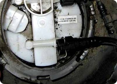 Меняем бензонасос на Lada Kalina