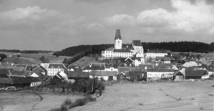 Фотография родины отца Адольфа Гитлера, Алоиса Шиклгрубера.